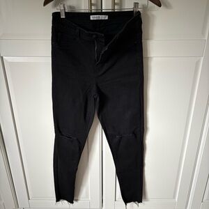 ZARA Black Skinny Jeans Sleek Modern Fit